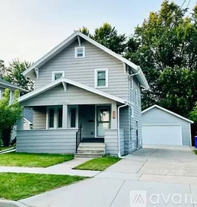 Main picture of 716 E Randall St