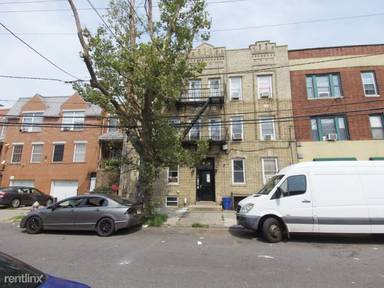 Main picture of 211 Woodward St