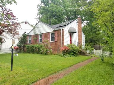 Main picture of 2902 Parker Ave