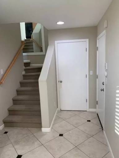 Main picture of 3900 E Commerce Way