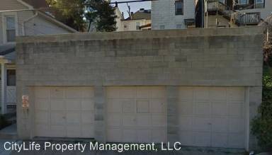 Main picture of 450 Center St