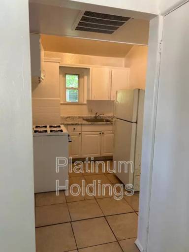 Main picture of 1015 Neville Ave