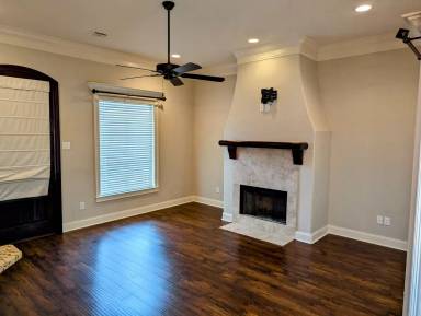 Main picture of 305 Timber Bark Rd