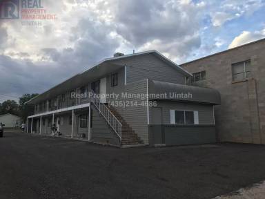 Main picture of 160 S Main St