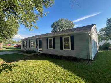Main picture of 780 Maple Ln