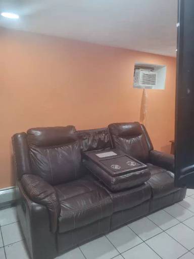 Main picture of 14552 Rockaway Blvd