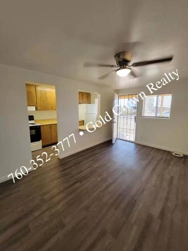 Main picture of 1403 W Pico Ave
