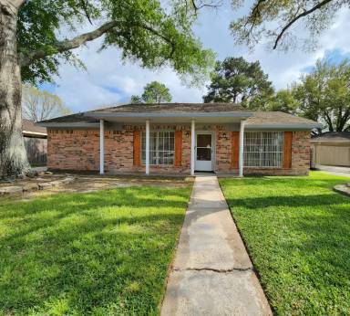 Main picture of 946 Beachcomber Ln