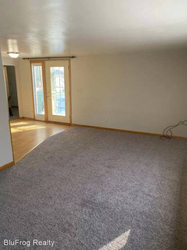 Main picture of 814 4th Ave NE