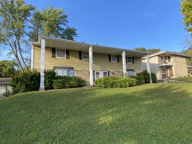 Main picture of 11116 W Maple Ln