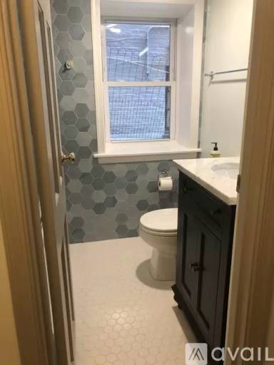 Main picture of 1331 Park Ave