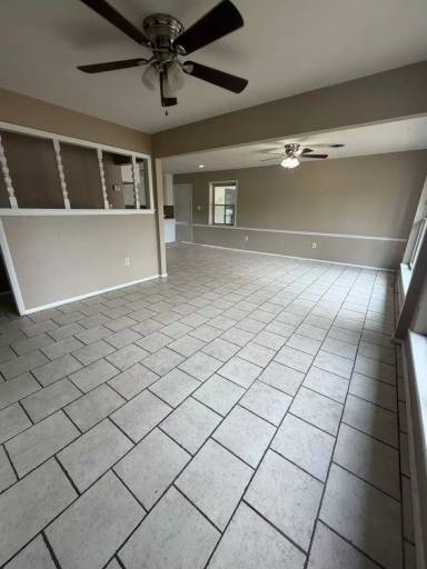 Main picture of 829 Maple Shade Rd