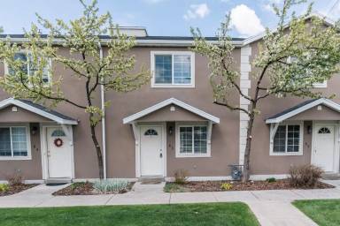 Main picture of 69 Hampton Pl