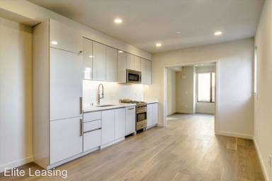 Main picture of 824 Hyde St