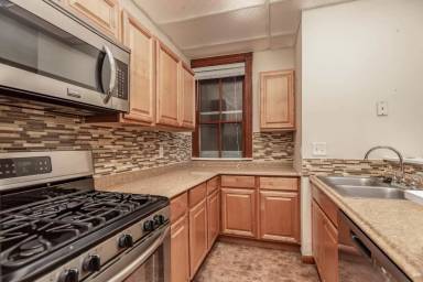 Main picture of 2237 Oregon Ave