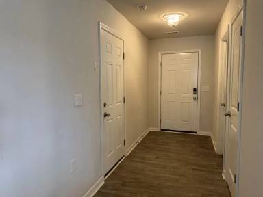 Main picture of 102 Jessica Ct