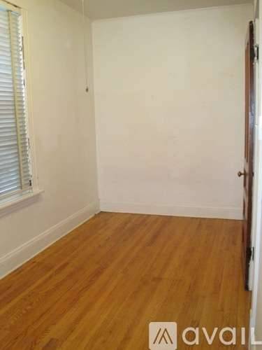 Main picture of 3821 N Whipple St
