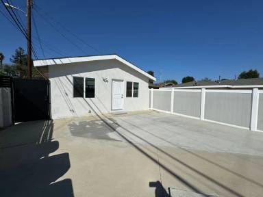 Main picture of 11517 Balboa Blvd