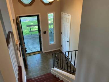 Main picture of 119 S Barker Rd