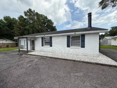Main picture of 6201 Three Notch Rd