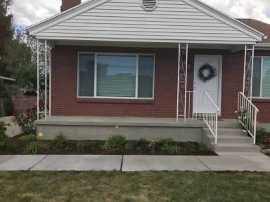 Main picture of 595 W Winchester St