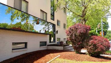 Main picture of 211 W Springfield Ave
