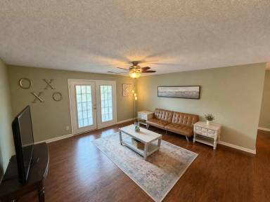 Main picture of Estate At Westbury