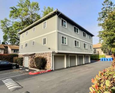 Main picture of 854 Apricot Ave
