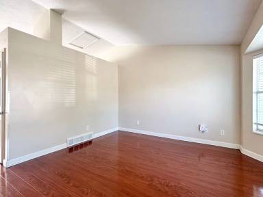 Main picture of 924 N Starcrest Dr