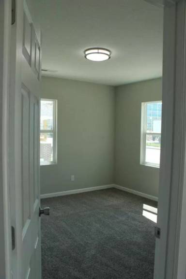 Main picture of 423 W Division St