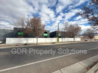 Main picture of 309 Sierra Dr SE
