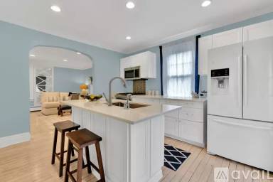 Main picture of 397 Kercheval Ave