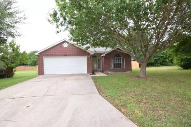 Main picture of 7325 Bluegrass Ct
