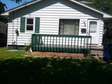 Main picture of 160 Eldred Ave