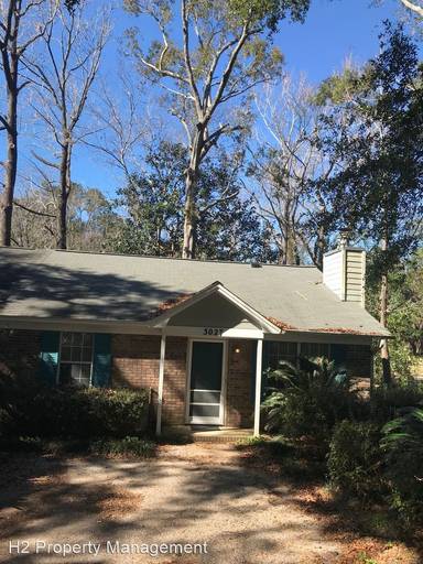 Main picture of 3027 Oak Hammock Ln