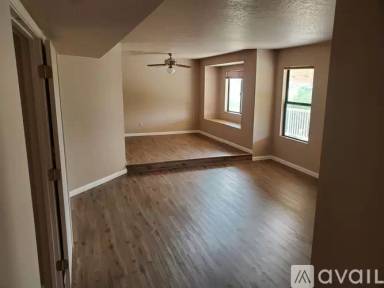Main picture of 10507 N Autumn Hill Ln