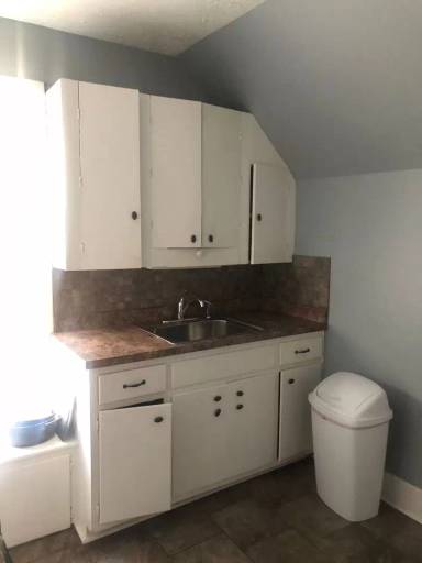 Main picture of 2915 1/2 South St