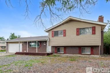 Main picture of 1660 S Kingston Way