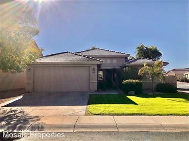 Main picture of 775 W Desert Hills Dr