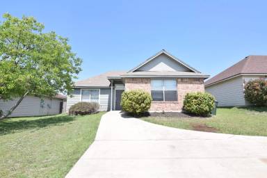 Main picture of 2710 Saulsbury Dr