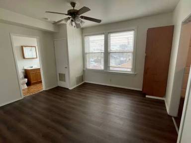 Main picture of 2200 N Laporte Ave