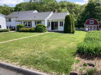 Main picture of 89 Goldencrest Ave