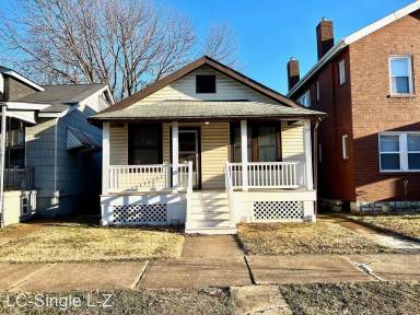 Main picture of 4656 Ray Ave
