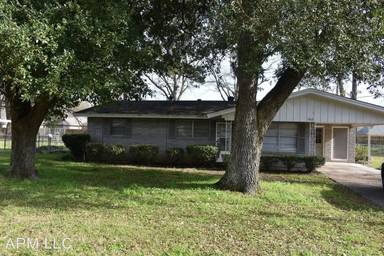 Main picture of 108 Dillingham Dr