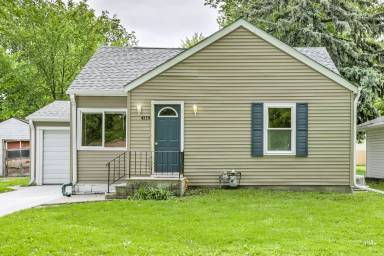 Main picture of 4118 Touzalin Ave