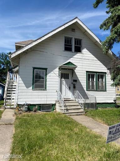 Main picture of 801 Kennedy Ct N
