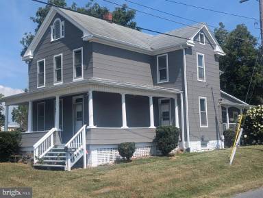 Main picture of 801 E Moler Ave
