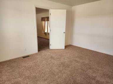 Main picture of 1516 N Austin St