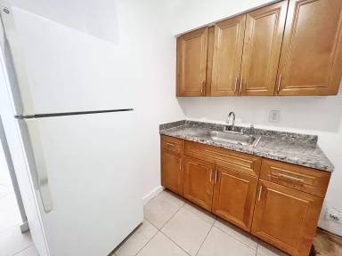 Main picture of 225 Iowa Avenue