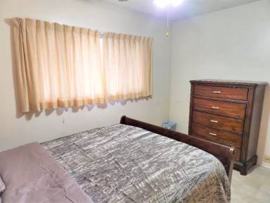 Main picture of 2338 Winton Ave